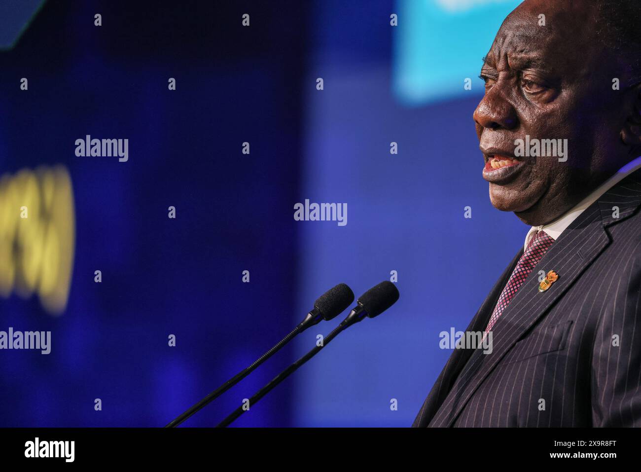 Midrand, Südafrika. Juni 2024. Der südafrikanische Präsident Cyril Ramaphosa spricht an die Nation, nachdem er die Ergebnisse der südafrikanischen Nationalwahlen 2024 während des Wahlausschusses Südafrikas (IEC) bekanntgegeben hatte, in dem die Ergebnisse der Nationalwahlen 2024 für Südafrika bekannt gegeben wurden. Der ANC, das langjährige Regierungsorgan in Südafrika, verlor zum ersten Mal seit Beginn der Demokratie vor 30 Jahren im Jahr 1994 seine absolute Mehrheit im Land. Quelle: UPI/Alamy Live News Stockfoto