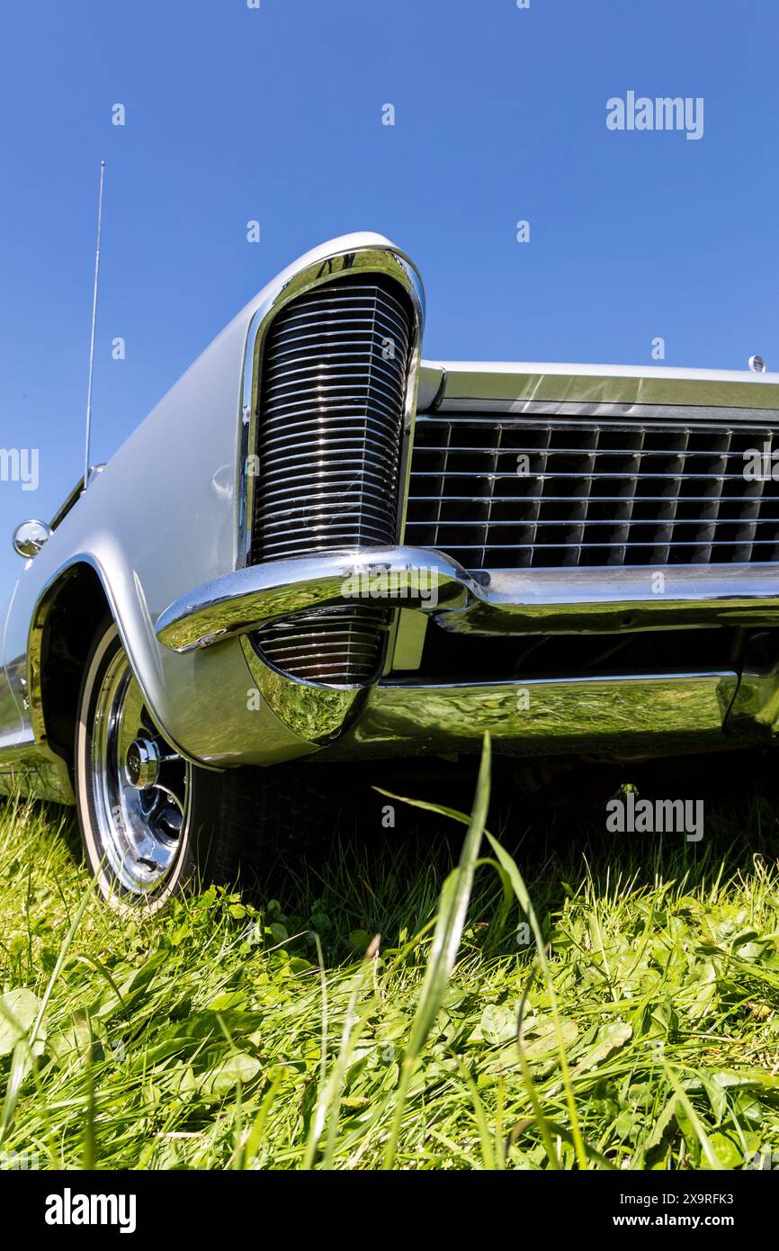 1965 Buick Riveria bei Hanley Farm Car Meet. Stockfoto