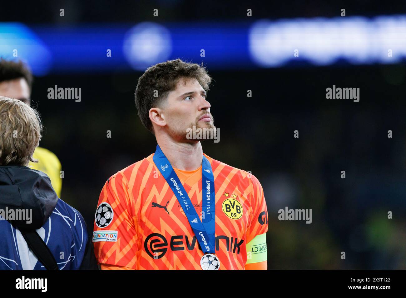 Gregor Kobel beim Finale der Champions League 2024 zwischen Borussia Dortmund und Real Madrid (Maciej Rogowski) Stockfoto