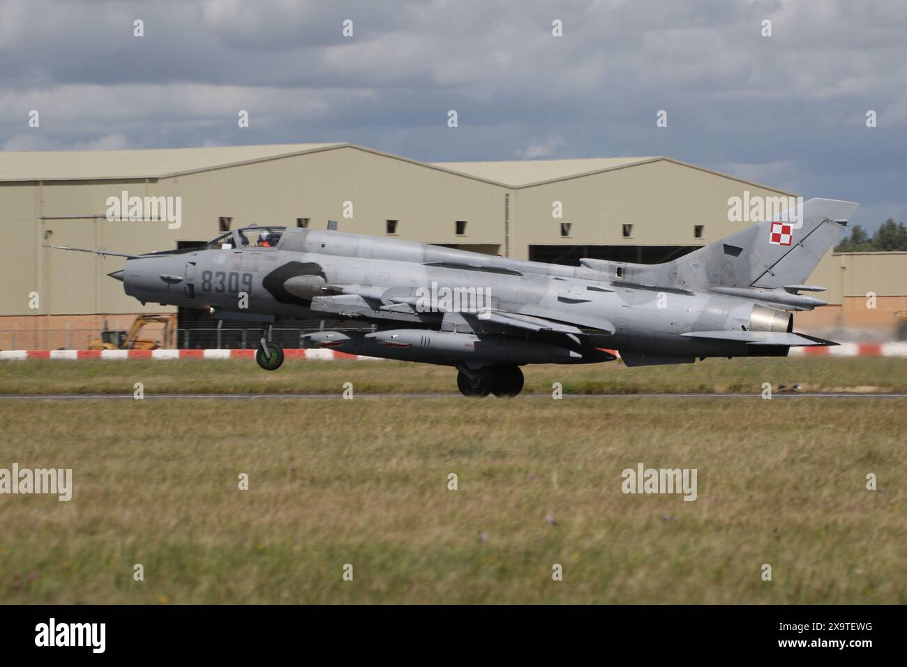 8309, ein Sukhoi Su-22M4 'Fitter-K', das von der polnischen Luftwaffe betrieben wurde, nach der Teilnahme an der Royal International Air Tattoo 2023 (RIAT23). Stockfoto