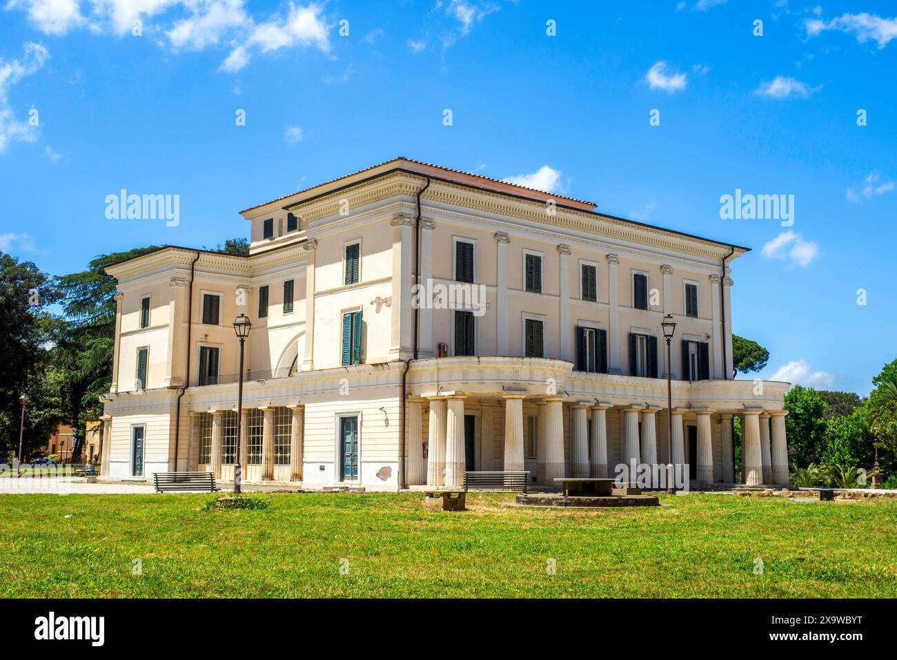 Casino Nobile (Noble Casino) in Villa Torlonia, einem Park mit einem Komplex von Gebäuden, im Nomentano-Viertel von Rom, Italien Stockfoto