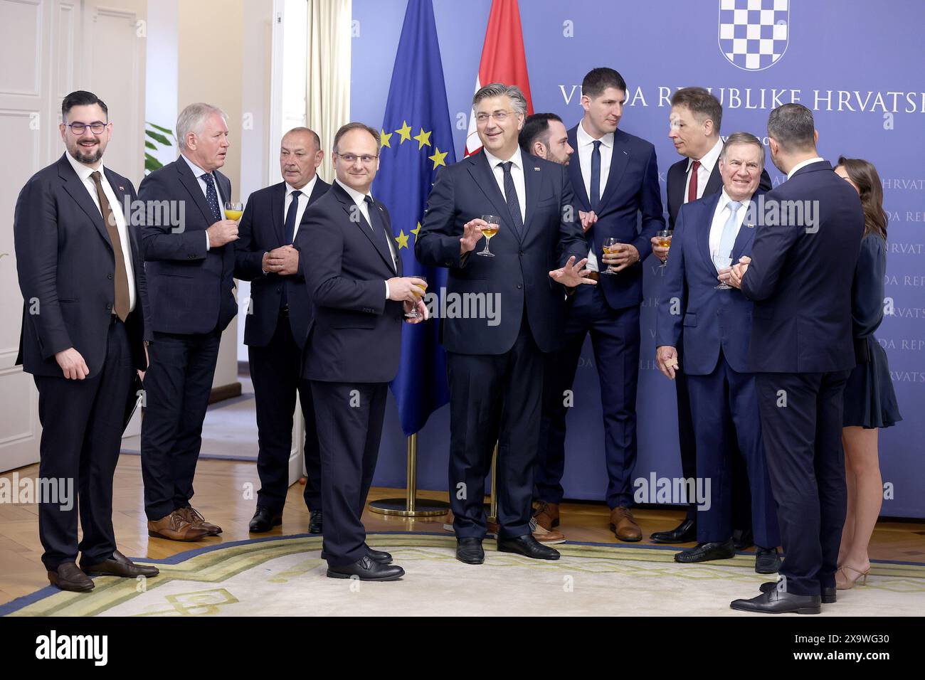 03.06.2024., Zagreb - Predsjednik Vlade Andrej Plenkovic urucio je u Banskim dvorima domovinicu hrvatsko-americkom NFL treneru Billu Belichicku. Foto: Patrik Macek/PIXSELL Stockfoto