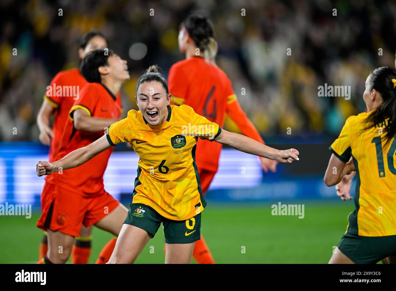 Sydney, NSW, Australien, Clare Wheeler (6 Australien) erzielt 2024 International Friendly Australia vs China PR im Sydney Olympic Stadium (Accor Stadium) 3. Juni 2024 in Sydney, Australien. (Keith McInnes/SPP) Credit: SPP Sport Press Photo. /Alamy Live News Stockfoto