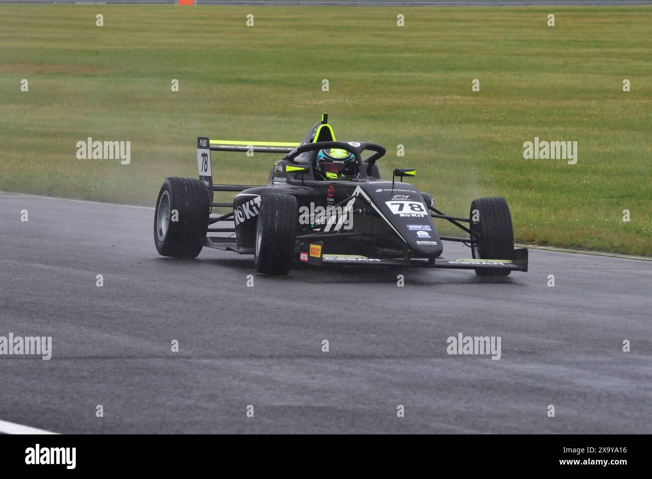 Jack Sherwood, Rodin Motorsport, ROKiT F4 British Championship, von der FIA zertifiziert, drei 20-Minuten-Rennen am Wochenende auf dem Snetterton 300 Stockfoto