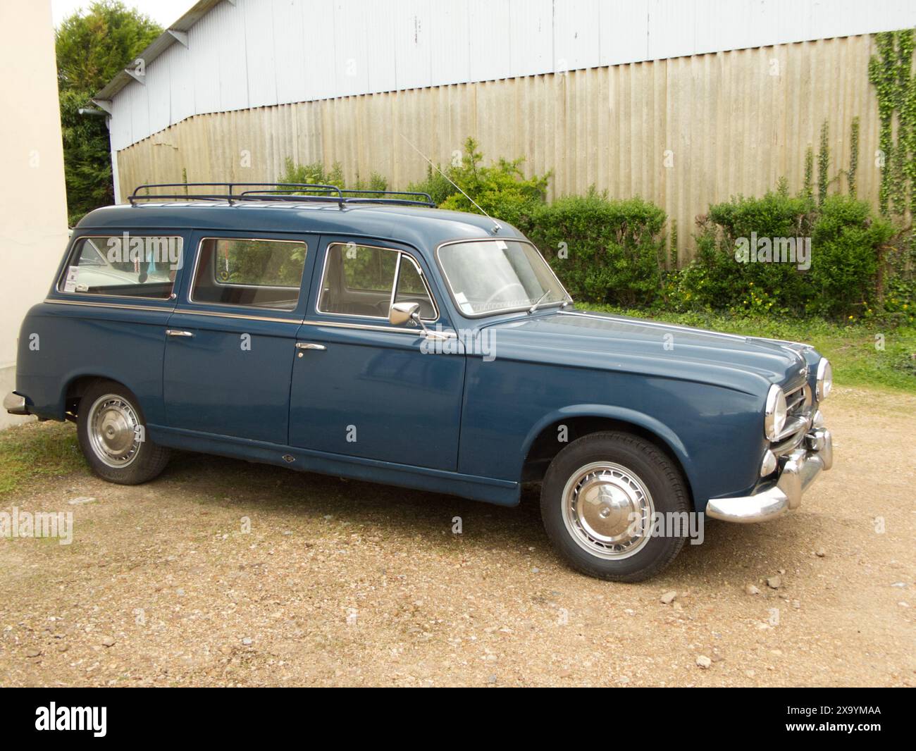 Historischer Peugeot 403 Estate Car Stockfoto