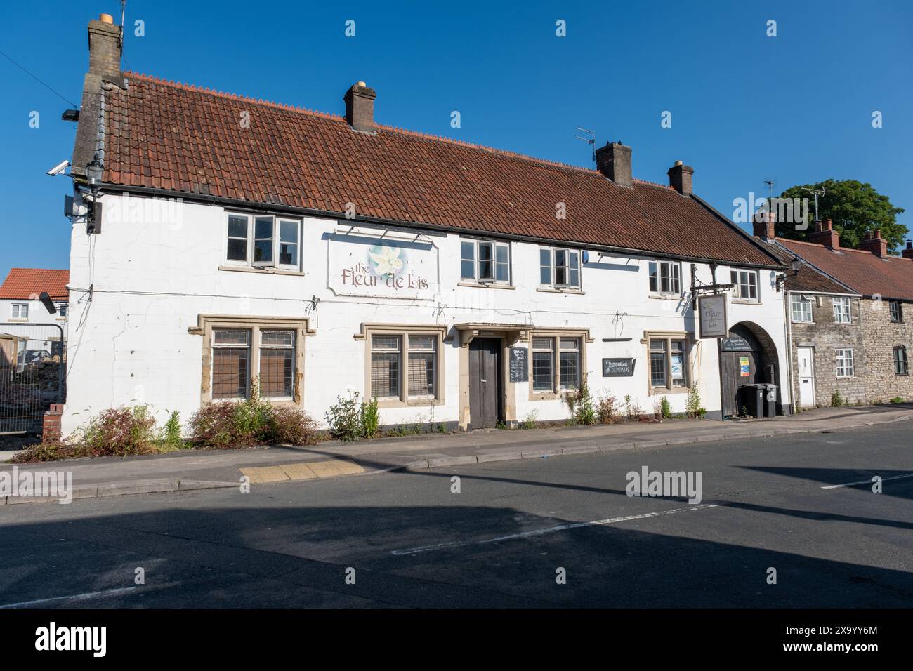 Geschlossen Fleur de Lis Pub am 11. Januar 2020, Pucklechurch, Bristol Stockfoto