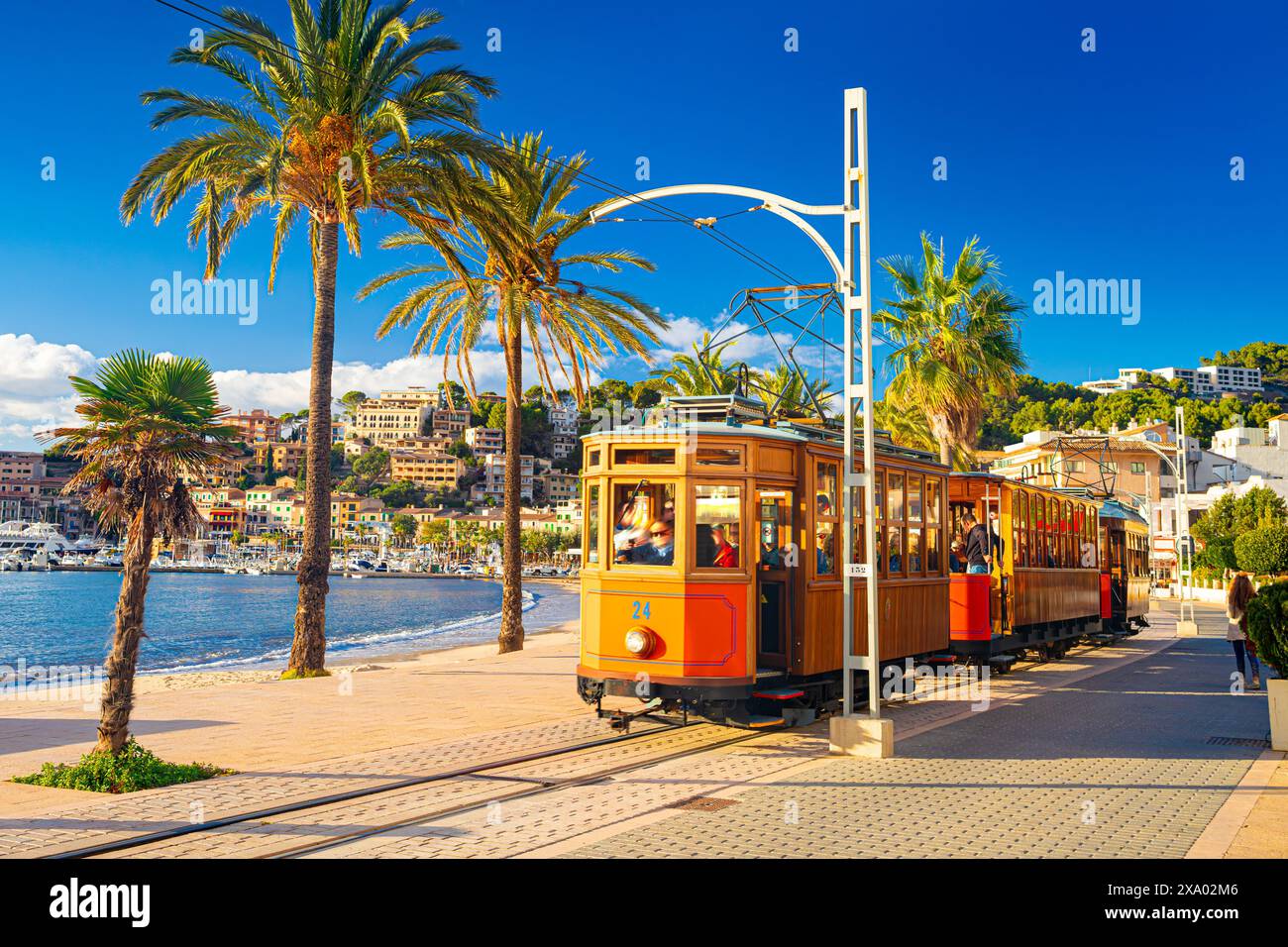 Die berühmten Orangen Straßenbahn von Soller nach Port de Soller, Mallorca, Spanien Stockfoto