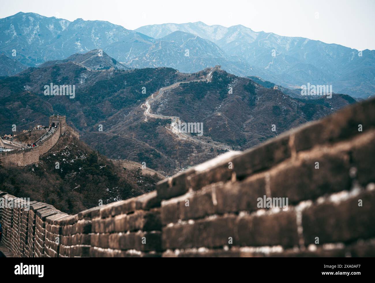 Blick auf die Chinesische Mauer von einem Beobachtungspunkt Stockfoto