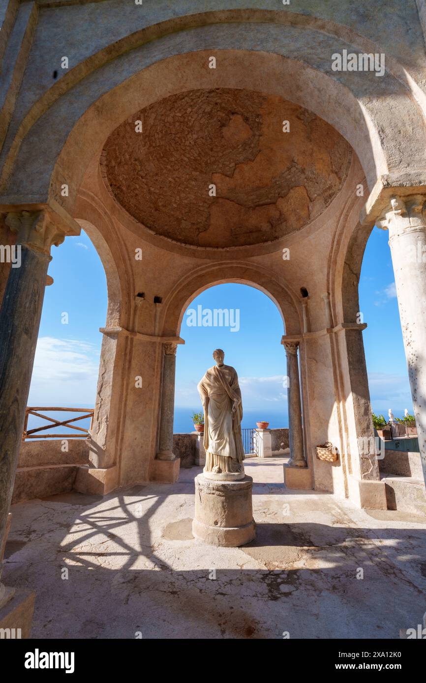 Terrasse der Unendlichkeit, Marmorbüsten Villa Cimbrone Ravello, Amalfiküste, Kampanien, Italien, Europa Stockfoto