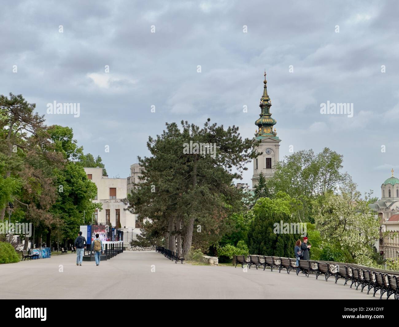 Der Turm der Kathedrale Kirche des Heiligen Erzengels Michael in Belgrad Stockfoto