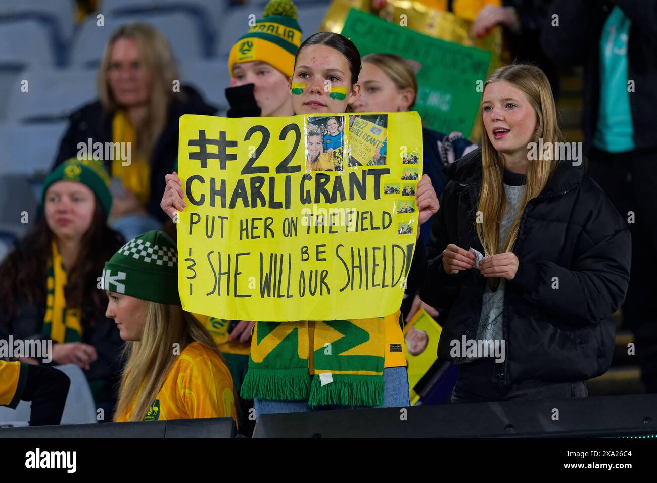 Sydney, Australien. Juni 2024. CommBank Matildas Fans zeigen ihre Unterstützung vor dem internationalen Freundschaftsspiel zwischen Australien und China PR am 3. Juni 2024 im Accor Stadium in Sydney, Australien Credit: IOIO IMAGES/Alamy Live News Stockfoto