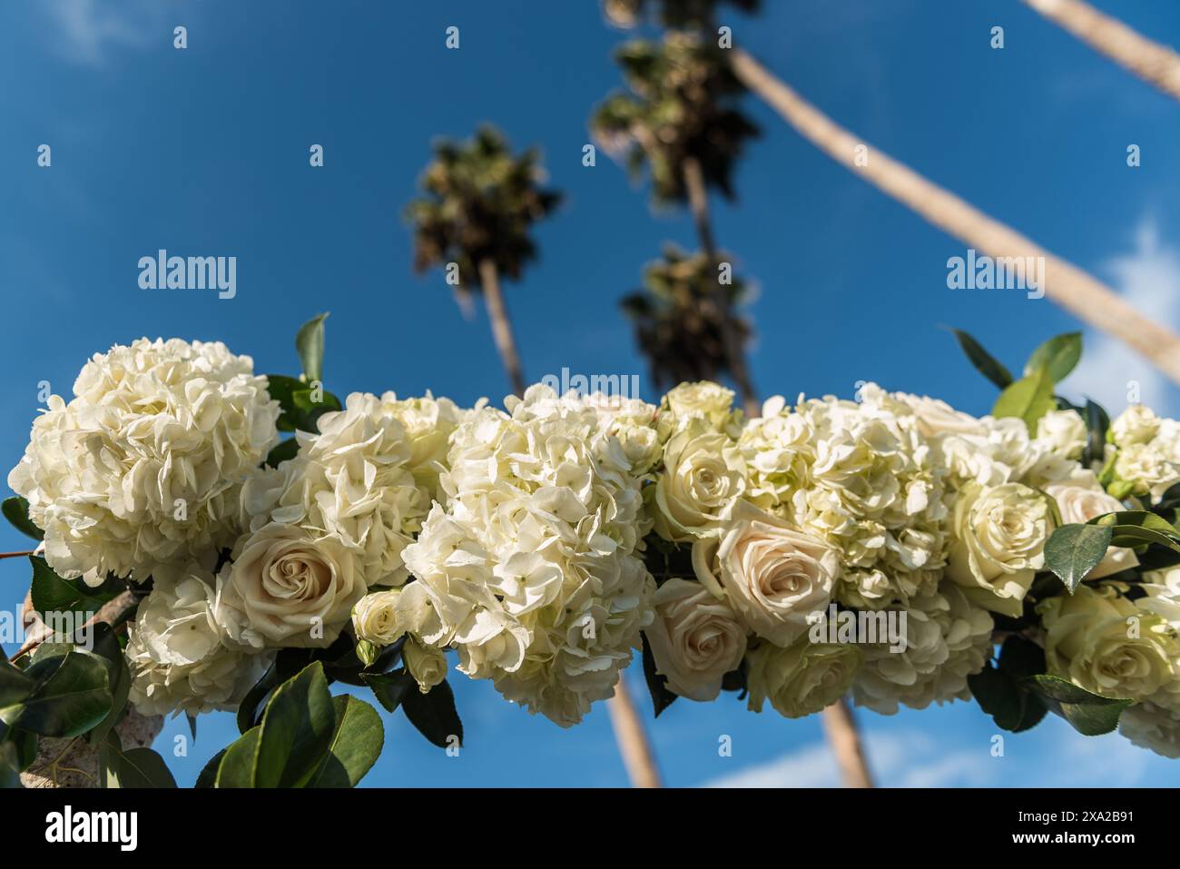 Die Blumendekoration bei einer Hochzeitszeremonie Stockfoto