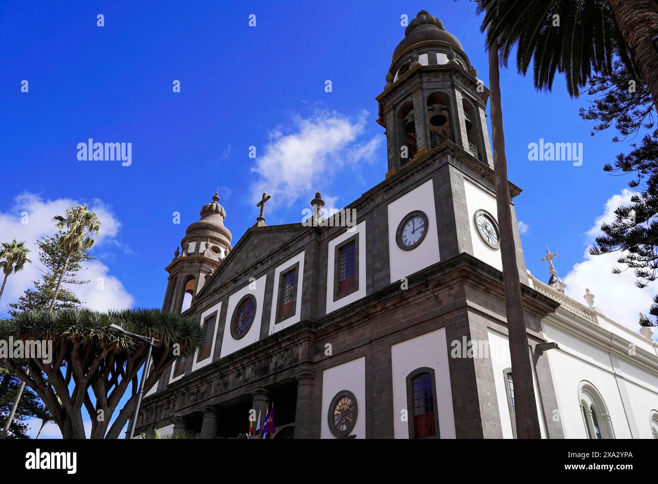 Kirche Iglesia de Nuestra Senora de la Concepcion, San Cristobal de La Laguna, Teneriffa, Kanarische Inseln, Spanien, Europa, weiß-graue Kirche mit hoher Höhe Stockfoto