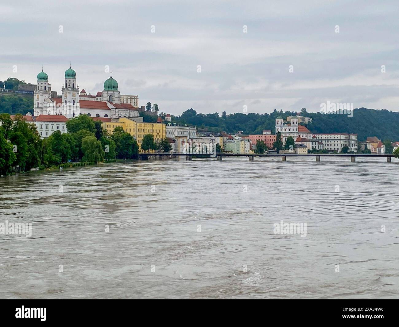 Passau, Hochwasser 04.06.2024, Passau, DE, Hochwasser, im Bild Donau, Inn, Ilz, Dreifluesse, Ueberflutung Bayern *** Passau, Flood 04 06 2024, Passau, GER, Flood, im Bild Donau, Inn, Ilz, Dreifluesse, Überflutung Bayern Passau, Hochwasser, 04.06.2024-5 Stockfoto