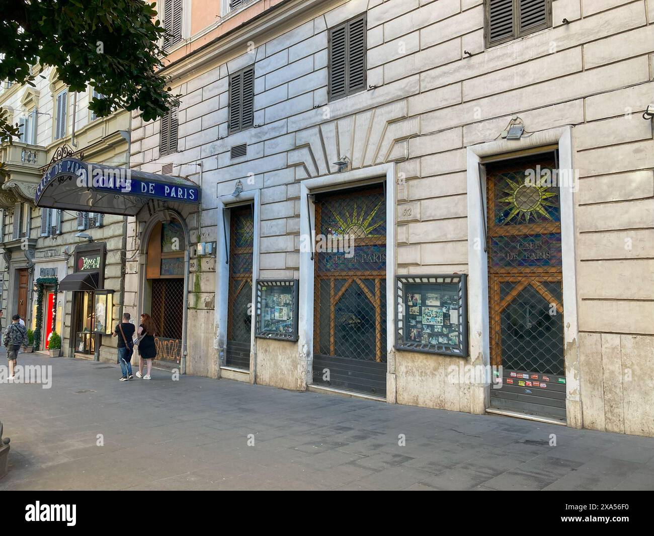 Italien, Rom - 5. April 2024: Café de Paris Bar an der Via Veneto, wo der Film La Dolce Vita war Stockfoto