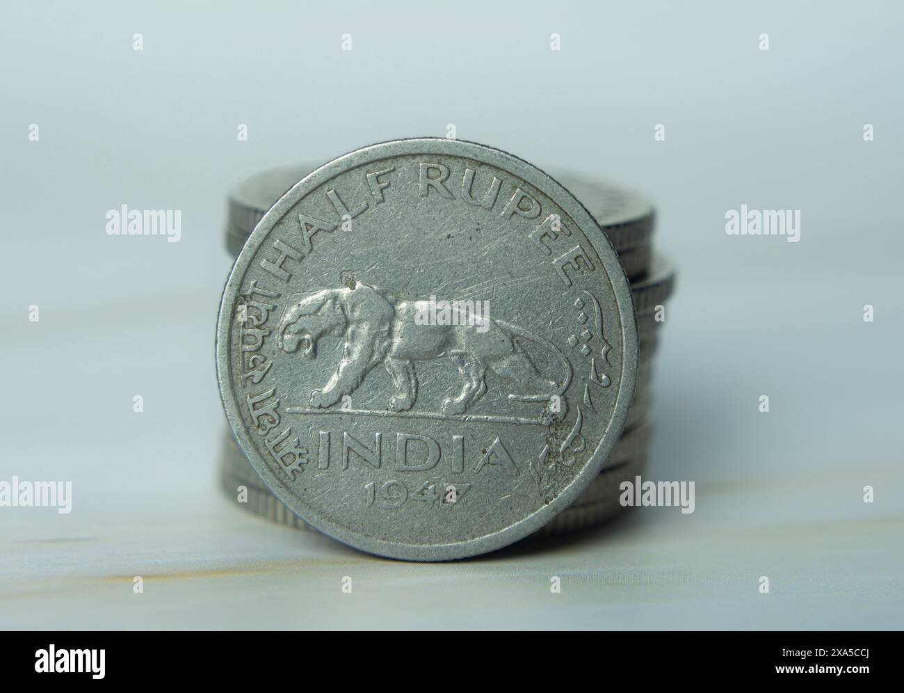 Eine indische halbe Rupie Münze Stockfoto