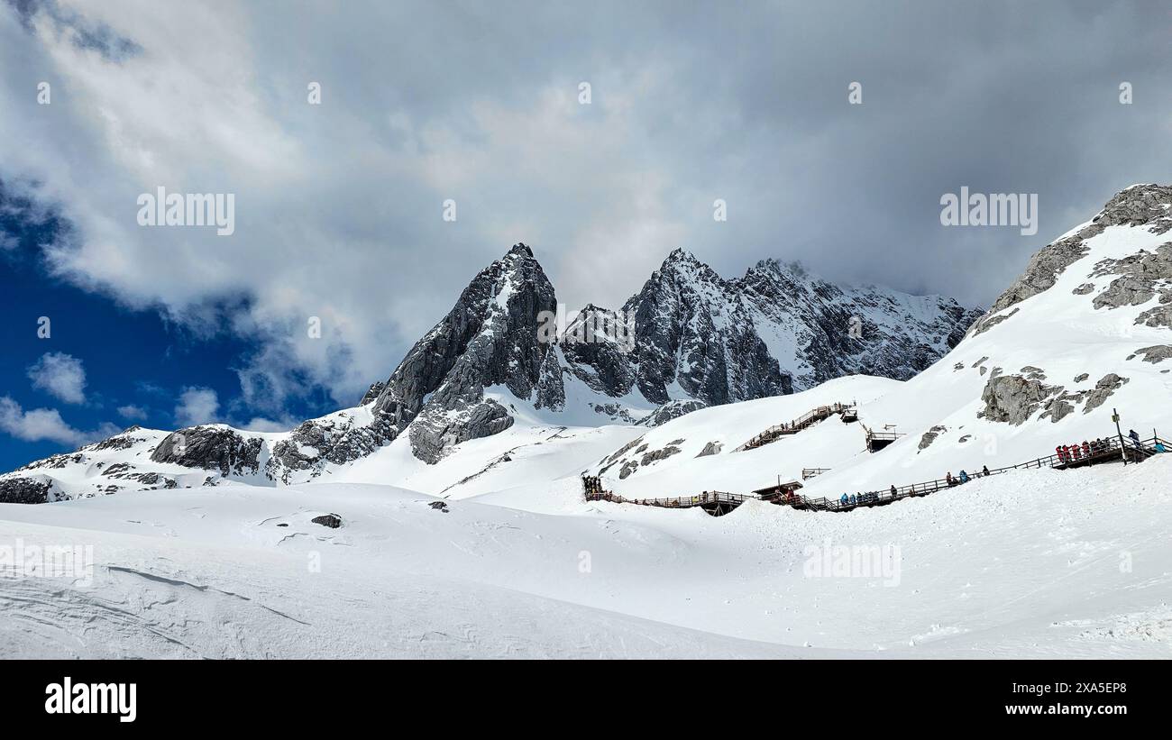 Ein malerischer Blick auf den Jade Dragon Snow Mountain in Lijiang, Yunnan, China Stockfoto