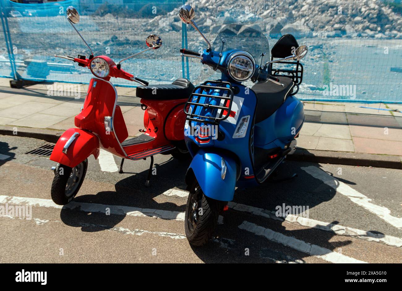 Vespas. Brighouse 1940's Weekend 2024. Stockfoto