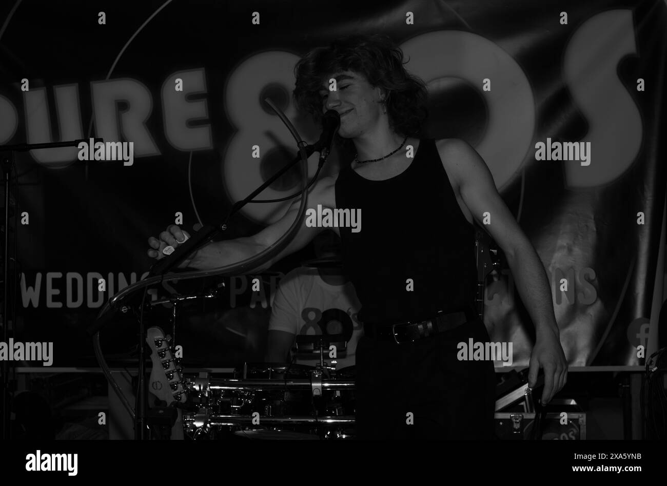 Konzert der Pure 80er-Band, Musik der unvergesslichen 80er und 90er Jahre, Shannon, 2. Juni 2024 Hotel Springs Stockfoto Konzert der Pure 80er-Band, Musik der unvergesslichen 80er und 90er Jahre, Shannon, 2. Juni 2024 Hotel Springs Stockfoto