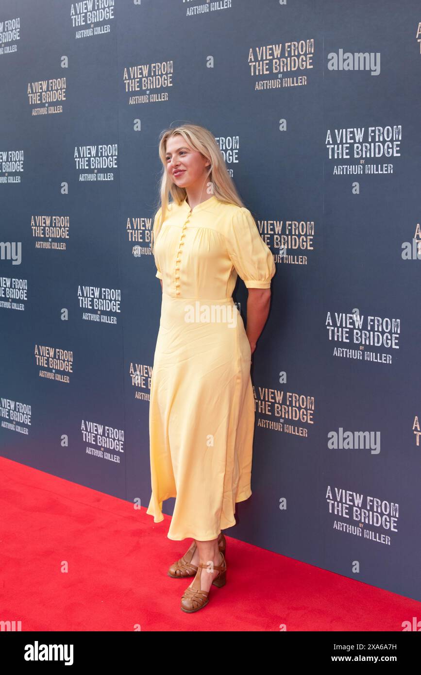 London, 4. Juni 2024, Anais Gallagher, Red Carpet Arrangements for A View from the Bridge, Theatre Royal Haymarket, Lou Morris Photography/Alamy Live News Stockfoto