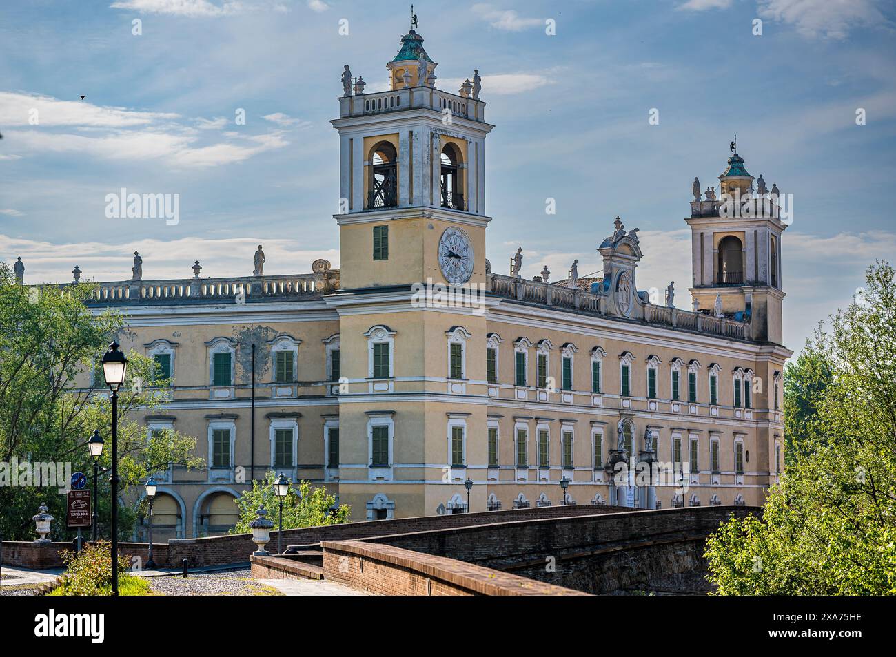 Brücke am Palazzo Ducale, Herzogspalast Reggia di Colorno, Colorno, Provinz Parma Emilia-Romagna, Italien, Europa Stockfoto