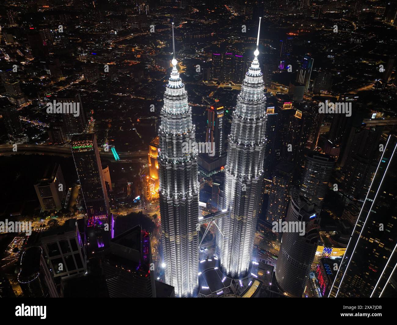 Aufnahme von zwei Gebäuden in Malaysia Stockfoto