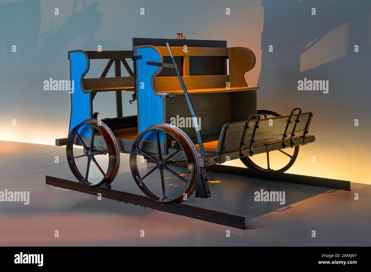 Daimler Motor-Draisine (1887). Mercedes Benz Museum, Mercedes-Benz World in Stuttgart, Baden-Württemberg, Deutschland, Europa Stockfoto