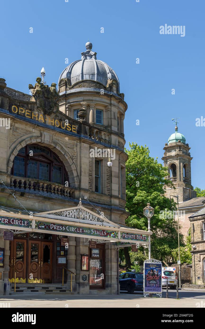 BUXTON, DERBYSHIRE, GROSSBRITANNIEN, 19. MAI. Blick auf das Opernhaus in Buxton, Derbyshire am 19. Mai 2024 Stockfoto