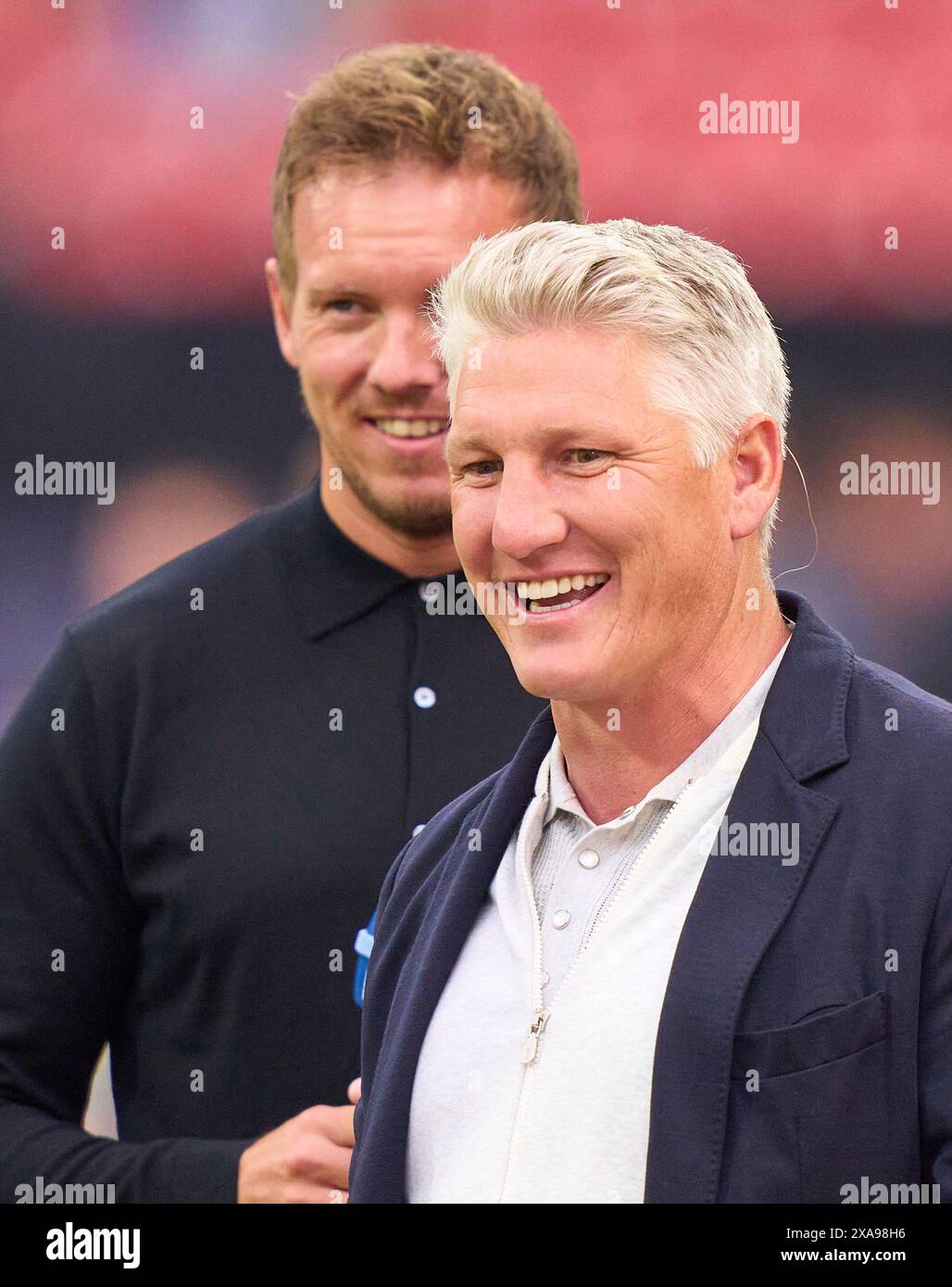 DFB-Trainer Julian Nagelsmann, Bundestrainer, Nationaltrainer, Bastian SCHWEINSTEIGER, Co-Moderator ARD im Freundschaftsspiel DEUTSCHLAND - UKRAINE 0-0 DEUTSCHLAND - UKRAINE in Vorbereitung auf die Europameisterschaft 2024 am 3. Juni 2024 in Nürnberg. Fotograf: ddp Images/STAR-Images Credit: ddp Media GmbH/Alamy Live News Stockfoto