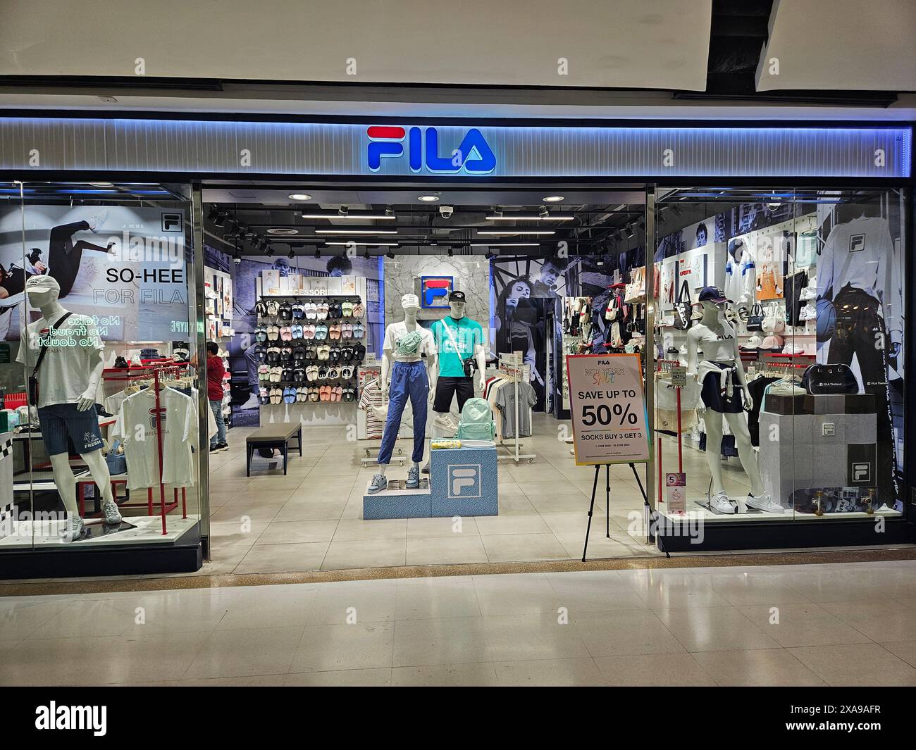 Udon Thani, Thailand - 05.06.2024: Fila Shop in Thailand Stockfoto