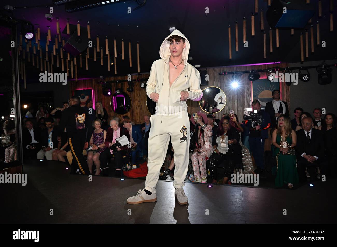 London, Großbritannien. Juni 2024. Nina Naustdal, Schöpferin der London Dondunk Catwalk Show im London Dondunk von Nina Naustdal im Inca London, Großbritannien. Quelle: Siehe Li/Picture Capital/Alamy Live News Stockfoto