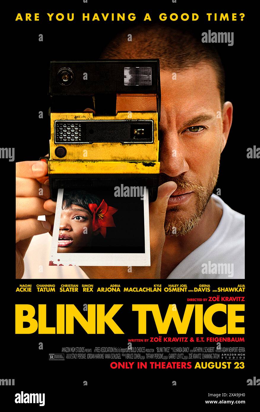 Blink zweimal (2024) von Zoë Kravitz mit Channing Tatum, Adria Arjona, Kyle MacLachlan und Geena Davis. Eine Cocktail-Kellnerin verliebt sich in einen Technikmogul und reist mit ihm auf seine Privatinsel, wo alles schief geht und sie ihre Realität in Frage stellt. US-Poster mit einem Blatt ***NUR FÜR REDAKTIONELLE ZWECKE***. Quelle: BFA / Amazon MGM Studios Stockfoto Blink zweimal (2024) von Zoë Kravitz mit Channing Tatum, Adria Arjona, Kyle MacLachlan und Geena Davis. Eine Cocktail-Kellnerin verliebt sich in einen Technikmogul und reist mit ihm auf seine Privatinsel, wo alles schief geht und sie ihre Realität in Frage stellt. US-Poster mit einem Blatt ***NUR FÜR REDAKTIONELLE ZWECKE***. Quelle: BFA / Amazon MGM Studios Stockfoto