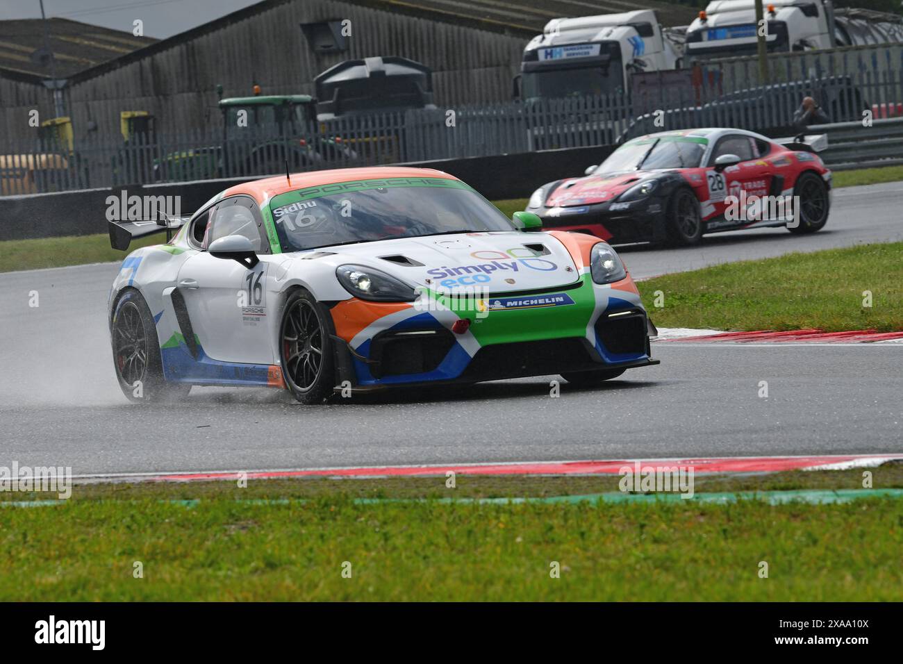 Ben Sidhu, Xentek Motorsport, Porsche 718 Cayman GT4 RS Clubsport, Porsche Sprint Challenge Great Britain 2024, eine einzige Markenserie mit allen Fahrern Stockfoto