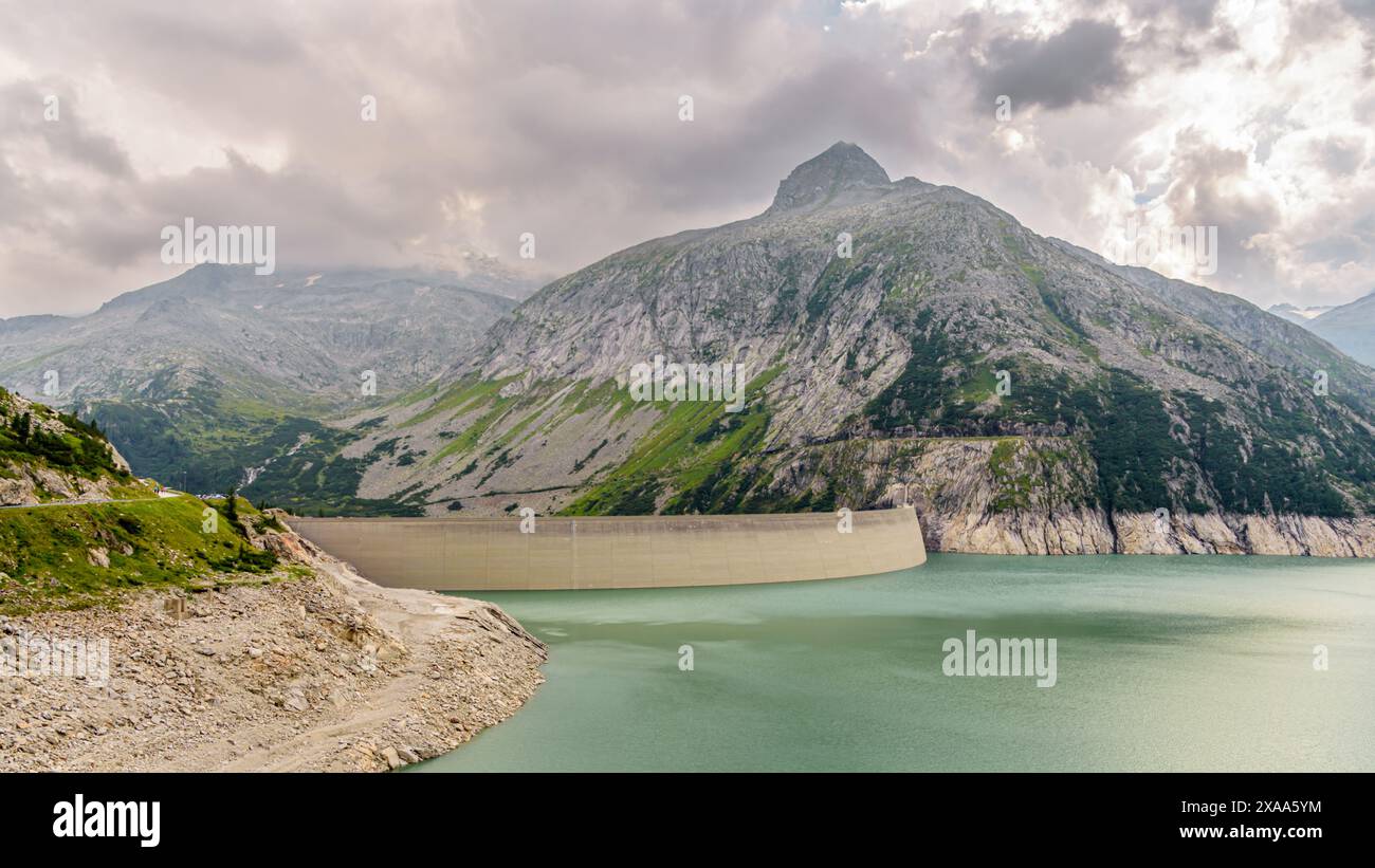 Panoramablick auf den Kölnbrein-Staudamm, Malta-Tal, Österreich Stockfoto