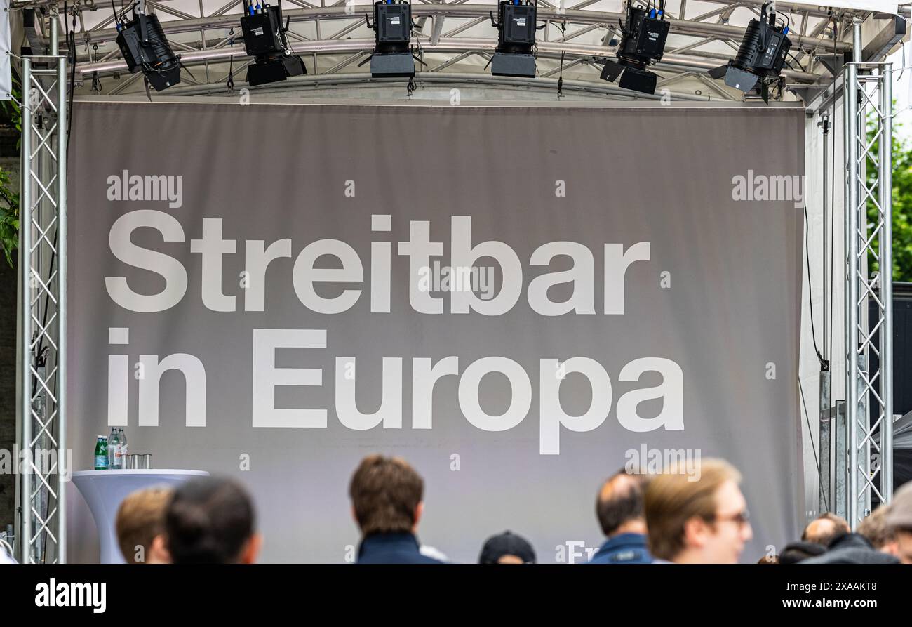 Stuttgart, 3. Juni 2024: Der Slogan der Freien Demokratischen Partei (FDP) für die bevorstehenden Europawahlen. (P Stockfoto