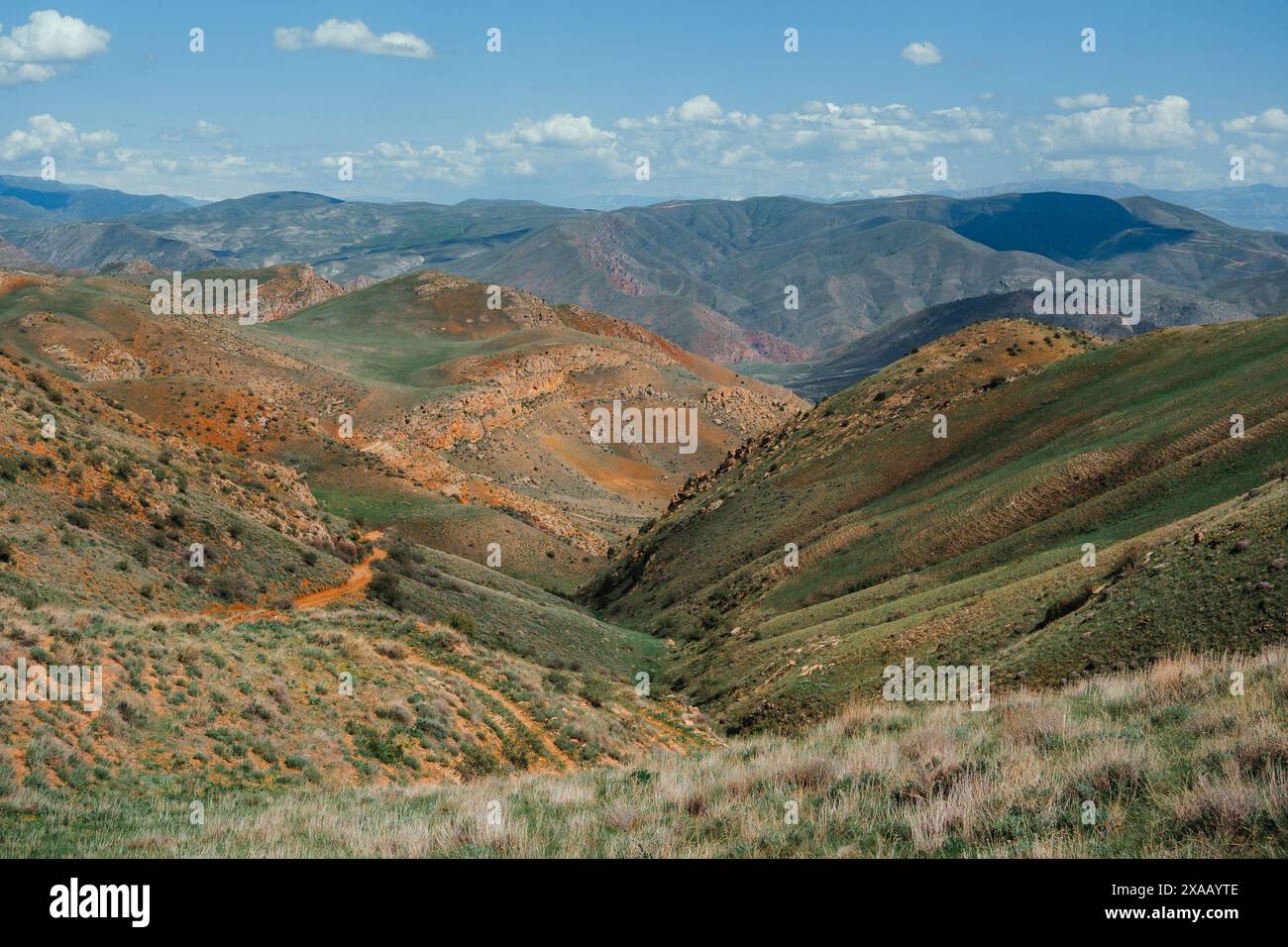 Wandern in Vayots Dzor, bekannt für seine roten Berge, Armenien (Hayastan), Kaukasus, Zentralasien, Asien Stockfoto