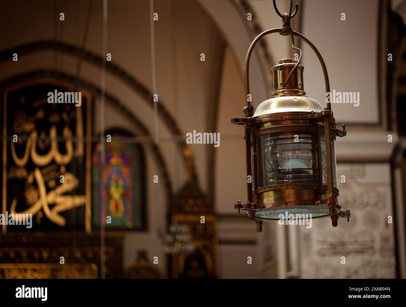 Alte Lampe in der Ulucami-Moschee, Bursa, Marmara-Region, Anatolien, Türkei, Kleinasien, Eurasien Stockfoto