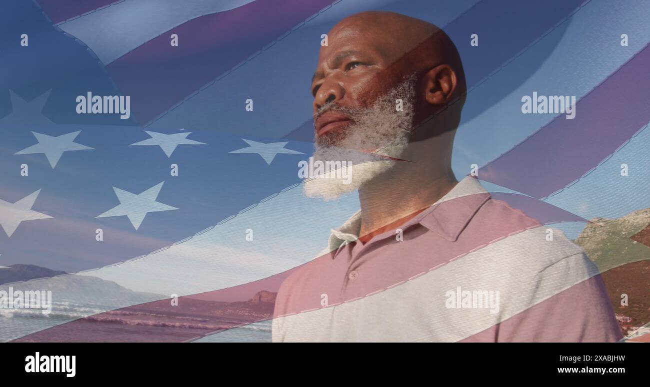 Bild der Flagge der vereinigten staaten von amerika über ranghohem afroamerikaner am Strand Stockfoto