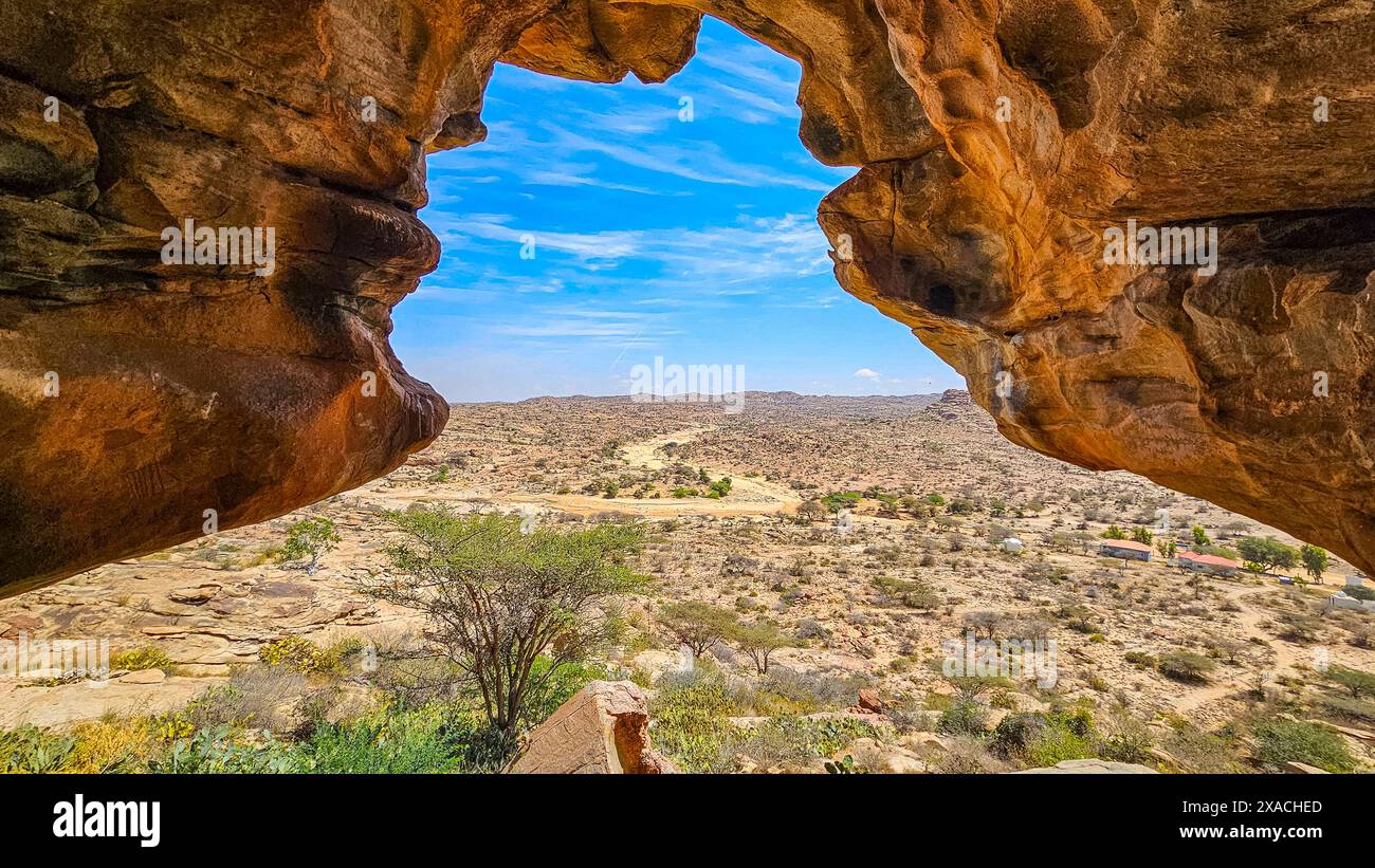 Outlook from the Rock Art Paintings of Laas Geel, nahe Hargeisa, Somaliland, Somalia, Afrika Copyright: MichaelxRunkel 1184-11417 Stockfoto