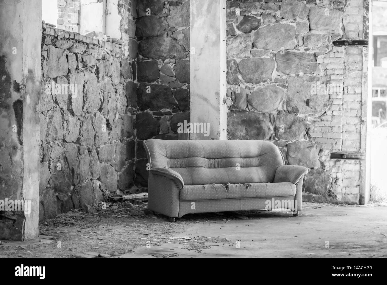 Innenraum des verlassenen Fischfabrikgebäudes altes verlassenes Fischfabrikinnere. Stockfoto Innenraum des verlassenen Fischfabrikgebäudes altes verlassenes Fischfabrikinnere. Stockfoto