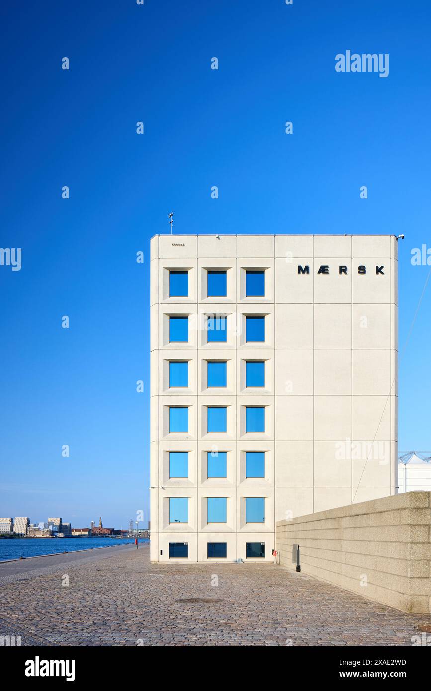 Maersk Hauptquartier in Esplanaden, ursprünglicher Abschnitt entworfen von Ole Hagen, 1979; Kopenhagen, Dänemark Stockfoto