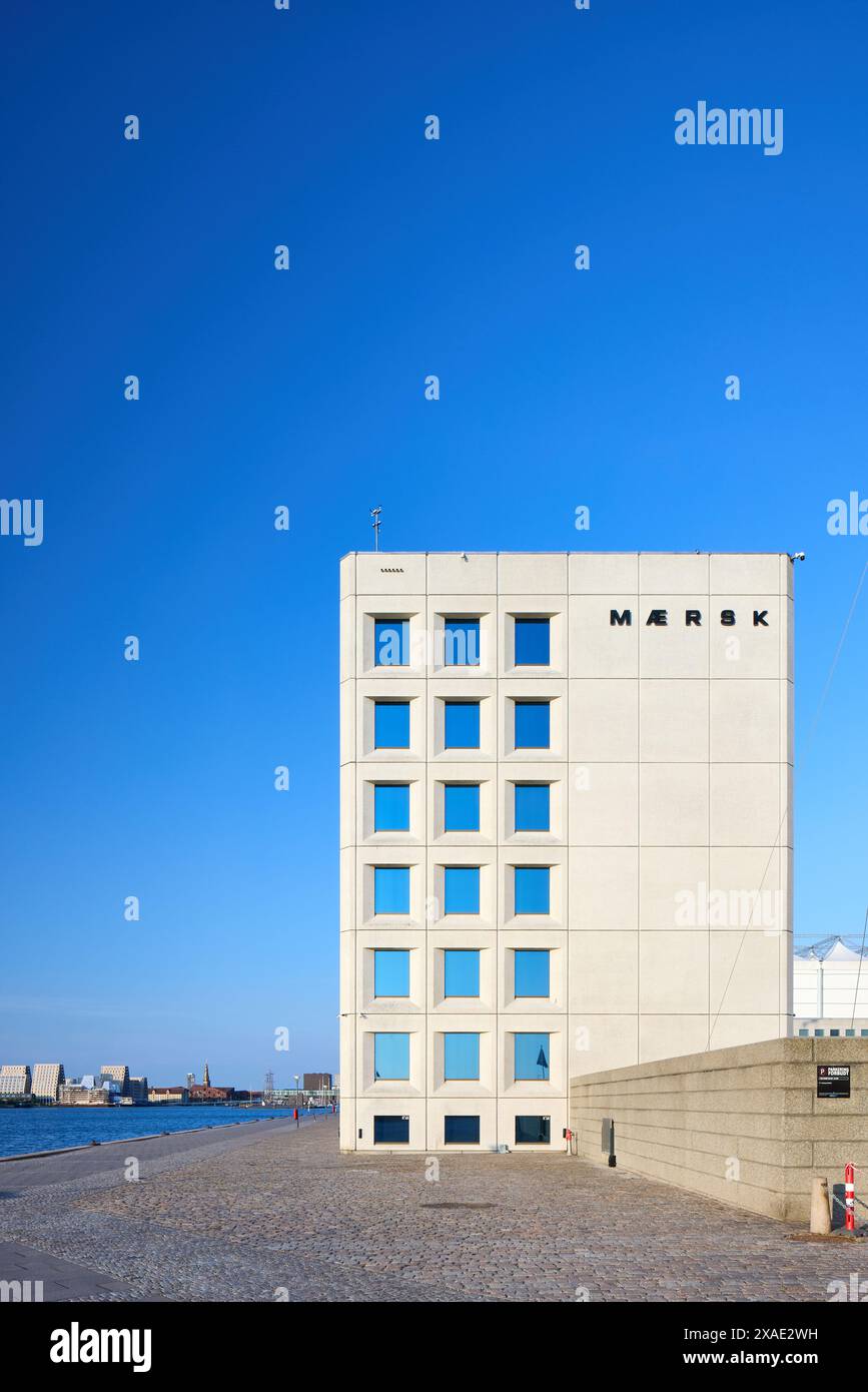 Maersk Hauptquartier in Esplanaden, ursprünglicher Abschnitt entworfen von Ole Hagen, 1979; Kopenhagen, Dänemark Stockfoto