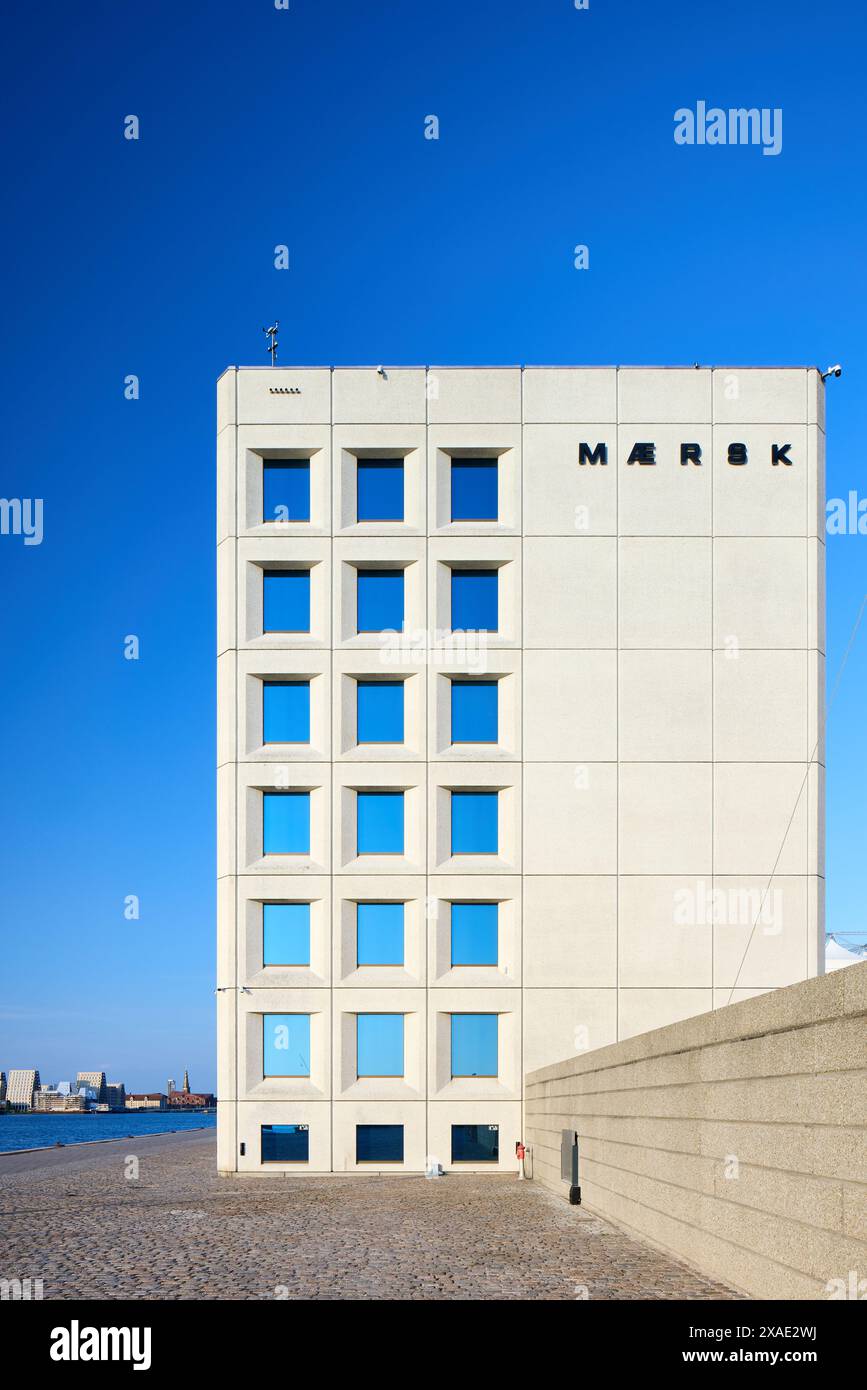 Maersk Hauptquartier in Esplanaden, ursprünglicher Abschnitt entworfen von Ole Hagen, 1979; Kopenhagen, Dänemark Stockfoto