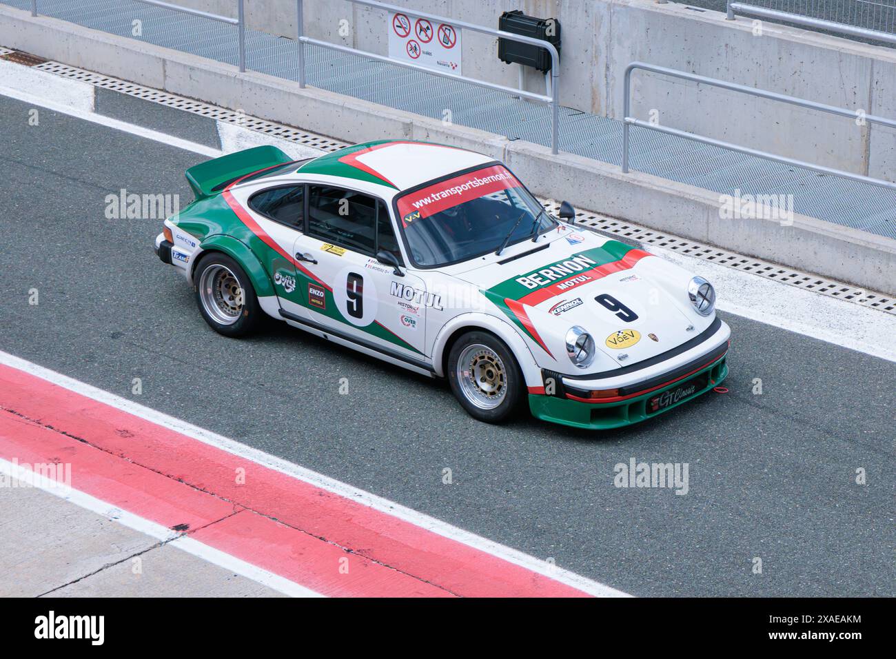 Los Arcos, Spanien-25. Mai 2024: 1975 Porsche 911 3,0 SC (GT-Rennwagen) Stockfoto