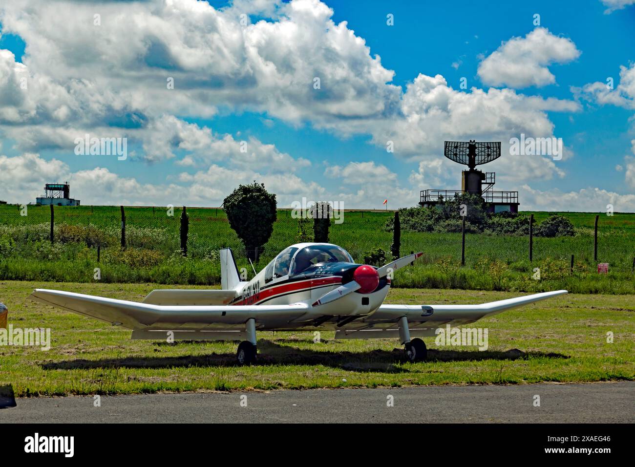 Ein Jodel D150 Mascaret-Flugzeug, das während der Kent Strut-Wohltätigkeitsorganisation in Manston, Kent, geparkt wurde Stockfoto