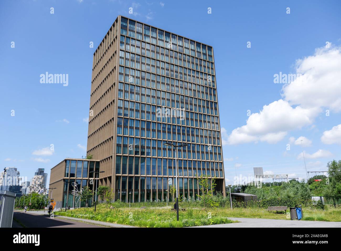 Niederlande Amsterdam. Das Büro der EMA (European Medicines Agency) in der Zuidas. Das Kunstwerk des Künstlers Gijs Assmann befindet sich vor dem Büro. Foto: ANP / Hollandse Hoogte / Kim van Dam niederlande Out - belgien Out Stockfoto