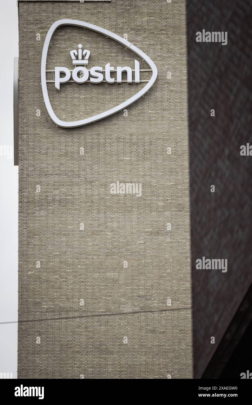 DEN HAAG - Außenansicht PostNL Hauptsitz (Nationaldenkmal) in den Haag. Der Vorgänger, die PTT, befand sich einst in diesem Station Post Building, direkt hinter der Hollands Spoor Station. ANP / Hollandse Hoogte / Laurens van Putten netherlands Out - belgien Out Stockfoto