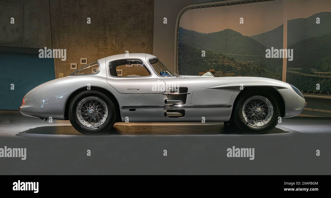 Mercedes Benz 300 SLR, Uhlenhaut Coupé, 302 PS, (1955). Mercedes Benz Museum, Mercedes-Benz World in Stuttgart, Baden-Württemberg, Deutschland, Europa Stockfoto