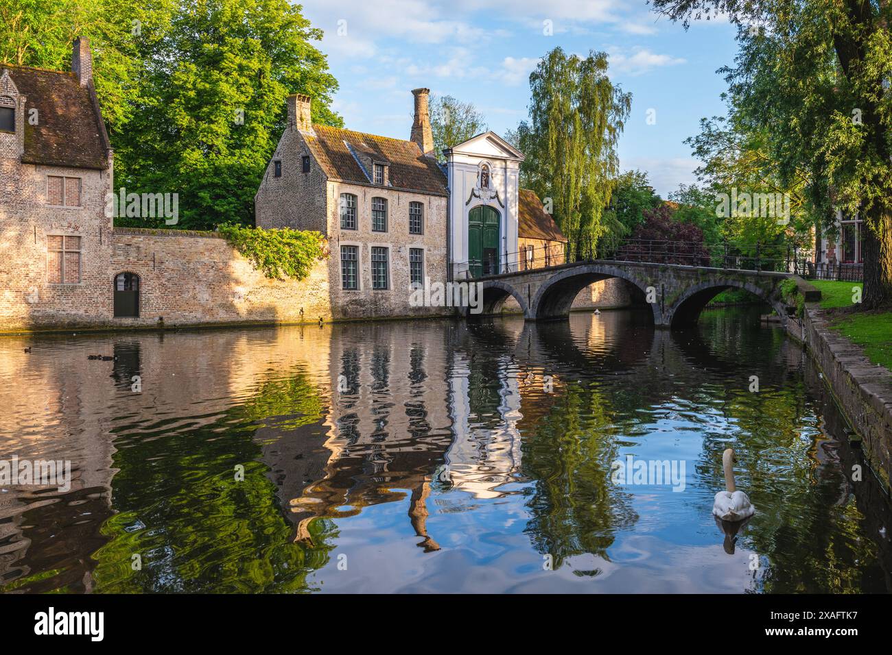 Fürstliche Beguinage zehn Wijngaerde, die einzige erhaltene Beguinage in der belgischen Stadt Brügge. Stockfoto