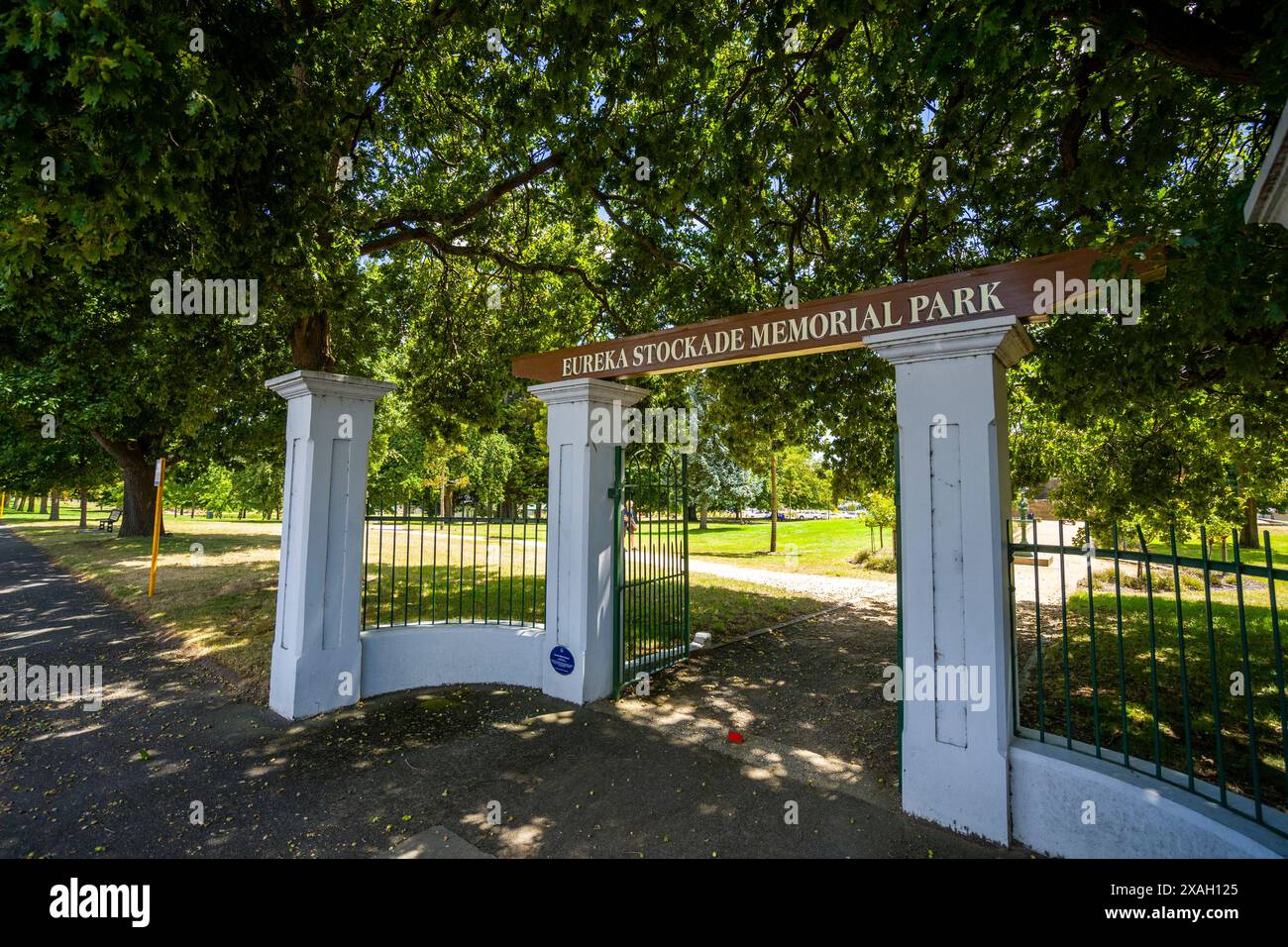 Gedenktore am Eingang zum Eureka Stockade Memorial Park, Ballarat, Victoria Stockfoto